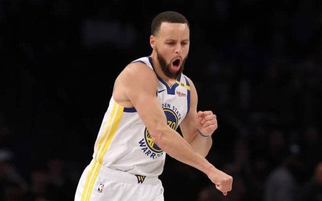 ステフィン・カリーが負傷退場…ウォリアーズは直近10戦9勝と好調もアクシデント