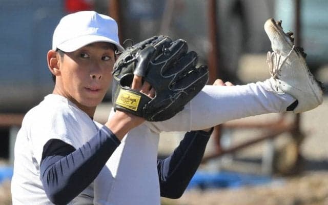 強豪校が打てない120キロ、元巨人のコーチと磨く　センバツ浦和実