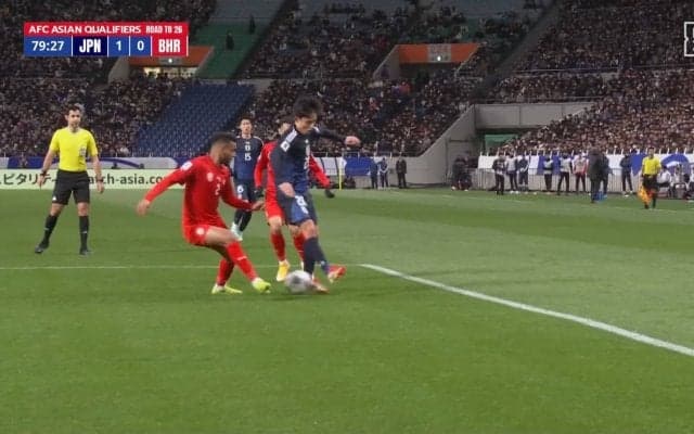 一体何が起きた？久保建英、ボールに触らず“ダイレクト股抜き”した瞬間「別格すぎて震える」急加速フェイク→相手を欺く超絶テクニックにSNS騒然