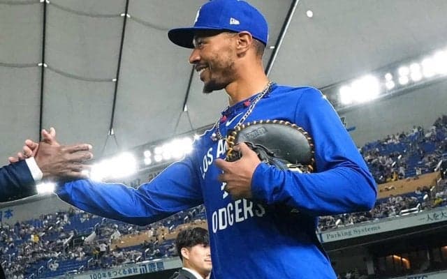 緊急帰国のベッツ、スイング再開　球団カメラマン公開、7kg減量も…開幕戦の復帰なるか