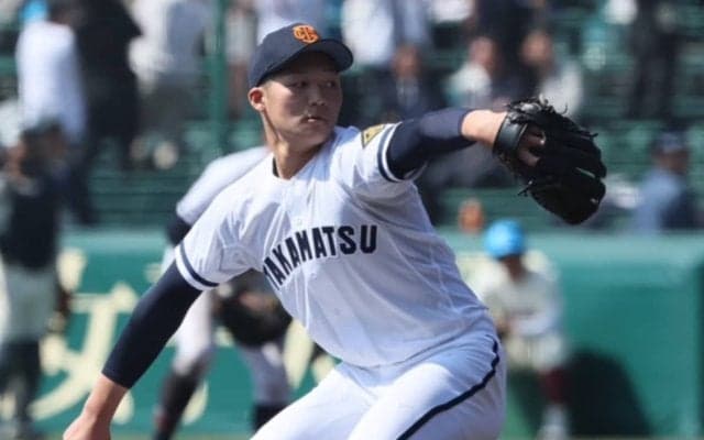 高松商の152キロ右腕がほろ苦デビュー…甲子園は“速いだけ”では通用しない【センバツ】