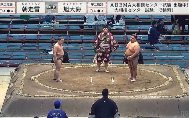 「早い！合わせて！」審判長の親方が“激おこ” 2度の立ち合い不成立で厳重注意…土俵の緊迫感は急上昇