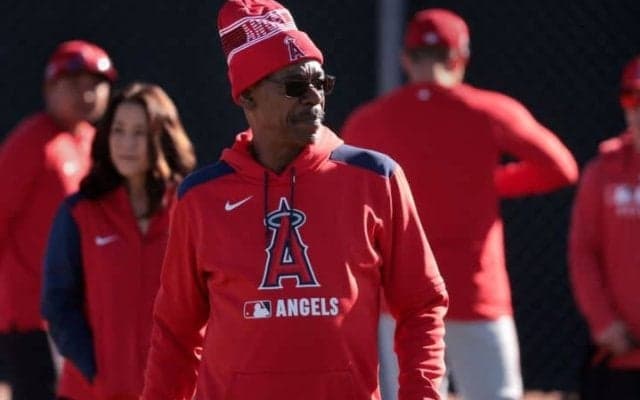 99敗の不振脱却プランは“時代遅れ”か　エ軍老将が強いる罰金付きのスマホ禁止令が議論百出「馬鹿げたアイデアに思えるが」