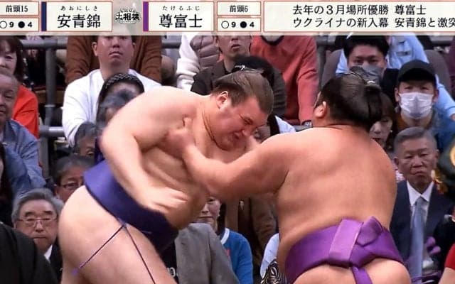 「ガチンコだ」「強すぎる」新入幕力士が尊富士を“秒”で… 衝撃の光景にどよめき