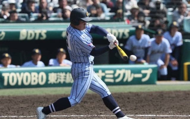 東海大札幌が9回逆転で10年ぶり春勝利、太田ツインズがつないだ！日本航空石川あと1歩及ばず【25年センバツ】




