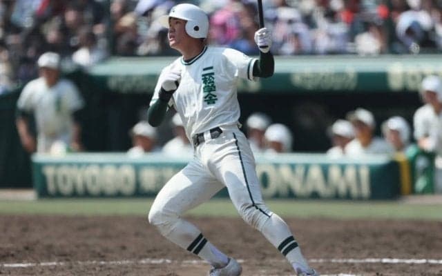 大会初の「サク越えアーチ」！2ランを放った二松学舎大付・永尾のスイングは「お手本」【25年センバツ・輝きを放った球児たち】





