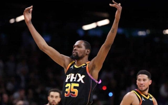 NBA史上2人目の快挙…デュラントが「全チーム相手に40得点以上挙げた選手」に