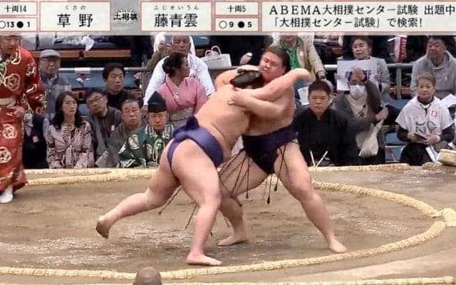 「ガチで本物…」「化け物や」“48年振り”の記録作ったザンバラ髪力士が強過ぎる…衝撃光景にどよめき