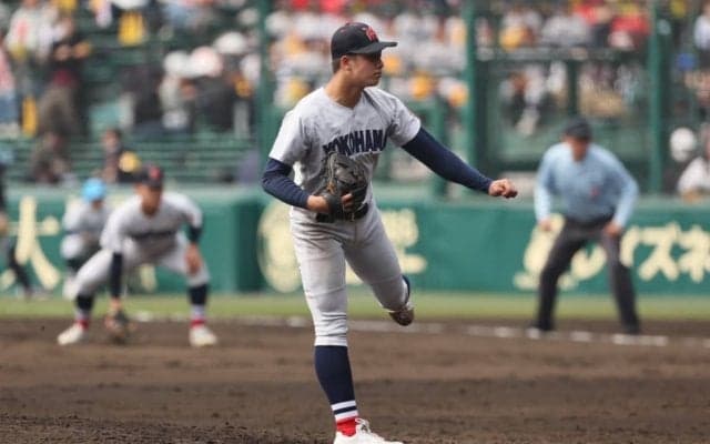 横浜が大苦戦…5投手起用で1点差を守りきり13年ぶりベスト8【センバツ】
