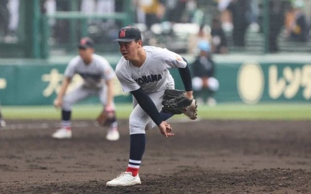 織田、奥村だけじゃない！リリーフで快投の右腕を横浜・村田監督も絶賛「本当によく投げてくれた」【センバツ】