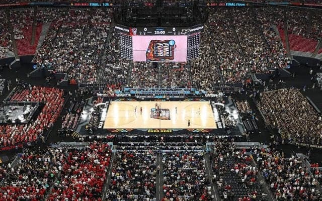 バスケを愛する投資の神様…毎年恒例のNCAA予想大会で従業員に1.5億円を授与