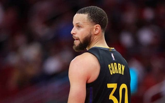 骨盤打撲で欠場中のステフィン・カリーが遠征中のウォリアーズに合流へ