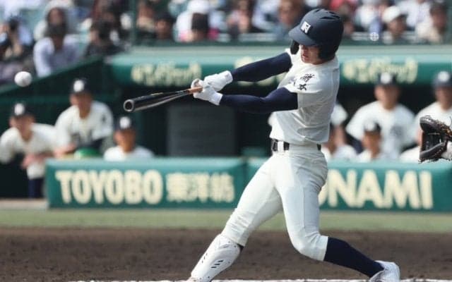 西日本短大付の安田が「キレキレスイング」でランニングホームラン、そのスタイルはヤクルト西川そっくり【25年センバツ・輝きを放った球児たち】






