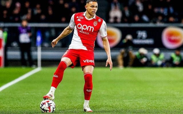 バルセロナがモナコSBに強い関心か？　デコSDはグレミオ時代から才能を評価