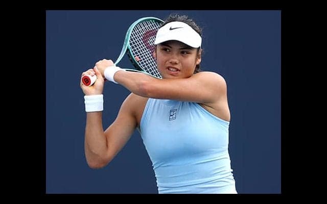  ラドゥカヌ8強 復活印象付ける快勝 