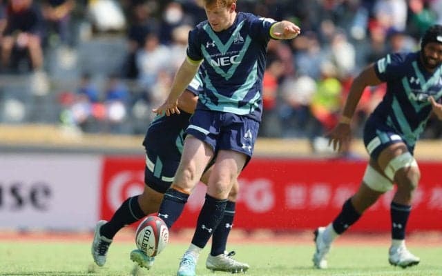 強風の中、冴えわたるキックと判断。世界レベルのスタンドオフが見せた極上のパフォーマンス