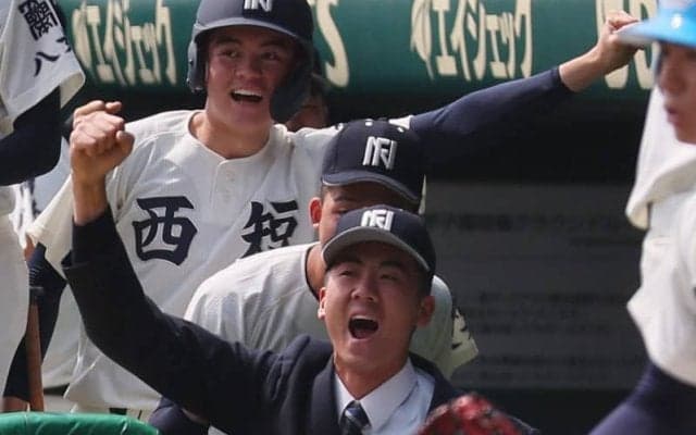 快進撃続く西日本短大付　記録員・小川の献身　センバツ