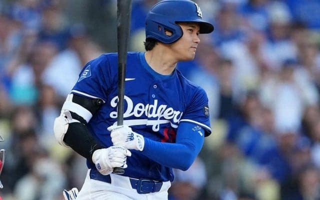 大谷翔平、160キロのフェン直二塁打　米“帰国後”初の快音、エ軍本拠地歓声