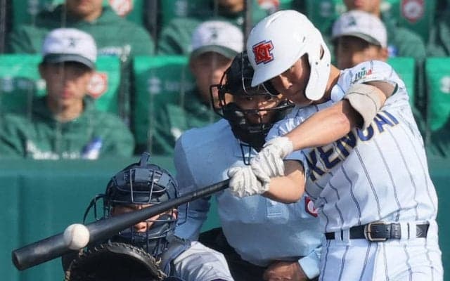 春連覇狙う健大高崎が2年連続4強入り　花巻東を破る　センバツ