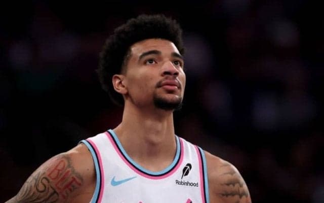 新人センターが見せた超反応…実況も絶叫した”曲芸シュート”炸裂