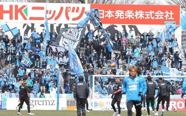 横浜FCが湘南FWルキアンを獲得！昨季はリーグ戦2桁ゴールを記録「ゴールを決めるために来ました」