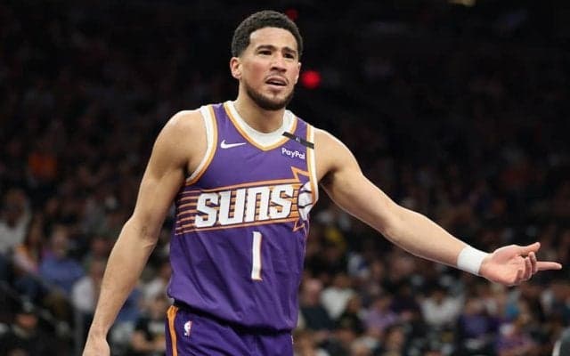 サンズが今季序盤戦以来の4連勝…ブッカーが決勝弾となるジャンパーをヒット