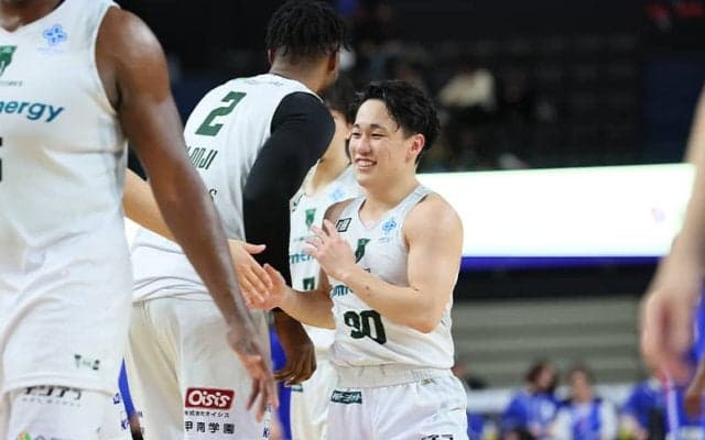 B2神戸が首位破り6連勝…165センチPG躍動「昇格を目標にできる」HC交代し逆襲ムード