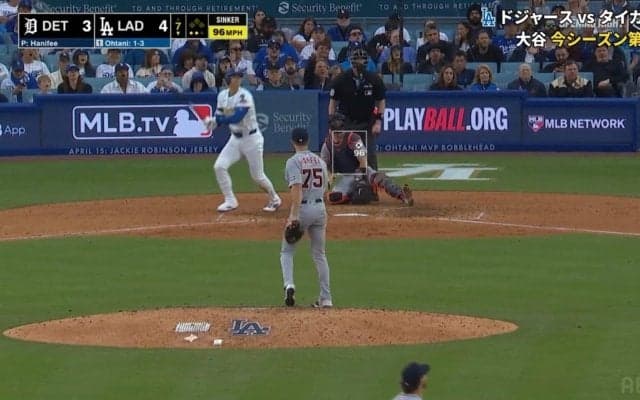 大谷翔平の豪快ホームランに相手投手も“確信ガックリ”…逆方向への衝撃アーチに打球も追わないリアクション「失投だったもんな」
