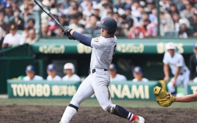 横浜19年ぶり決勝へ！阿部葉が「柔よく剛を制すの気持ち」で石垣を攻略し、公式戦19連勝、【25年センバツ】







