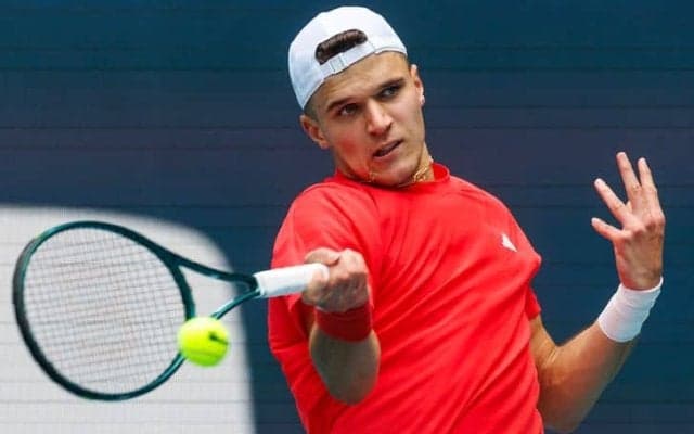 19歳メンシク、世界18位フィスを破ってATPマスターズ1000初の4強「リベンジがうまくいってうれしい」[マイアミ・オープン]