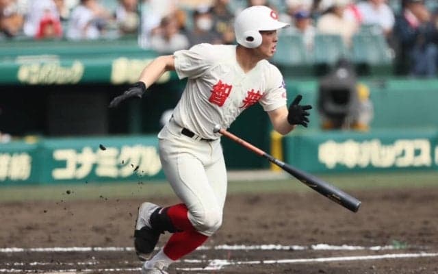 智弁和歌山が変則左腕・石戸を攻略！4回までに10安打5得点、7年ぶりの決勝進出【25年センバツ】







