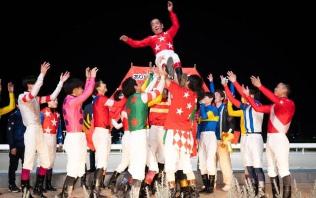 【TCK】大井の帝王賞で的場文男騎手がプレゼンターとして登壇