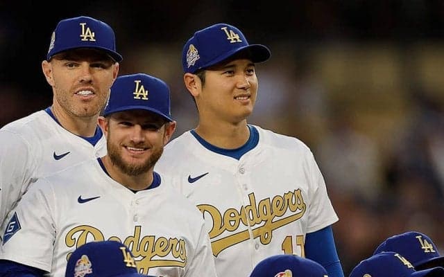 大谷翔平、チャンピオンリング贈呈式で笑顔　世界一の興奮再び、“大トリ”を飾る