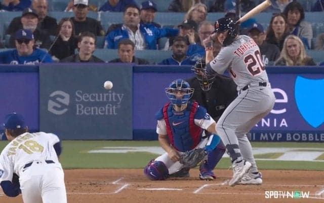 「これは打てん」山本由伸の“食い込む魔球”に打者驚愕 「曲がりがえぐい！」SNSでも称賛続々