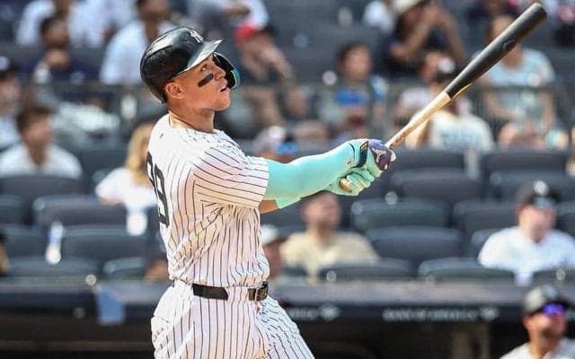 ヤンキースが衝撃の「3球3HR」　ジャッジの豪快1号で史上初の快挙…NY熱狂