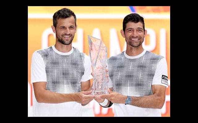 連続Vで史上6組目の偉業達成