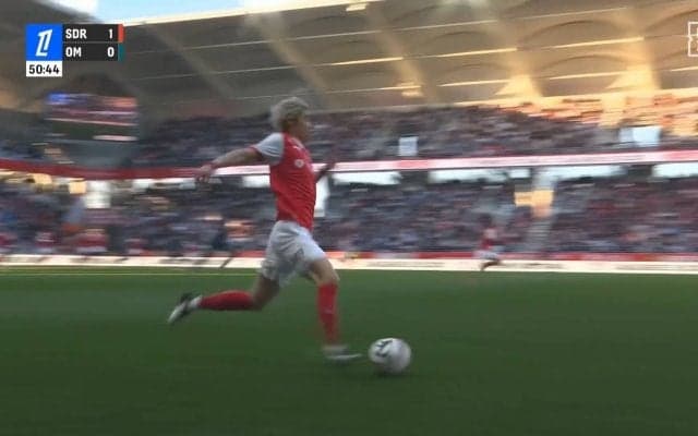 驚愕のスピード！イナズマ純也の超爆走→中村敬斗の体を張ったアシスト！日本人コンビの超絶カウンターが話題「伊東のスピードから生まれたビッグチャンス！」