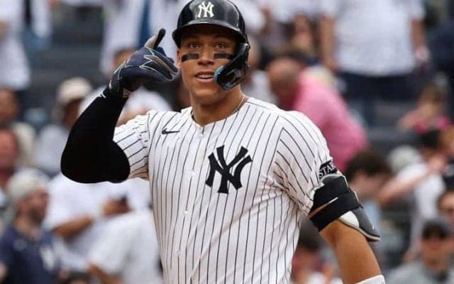 衝撃広まる「初回3球3本塁打」 3HR8打点のジャッジら爆発で20失点の敵将も愕然「昔ながらのケツ叩きだ」