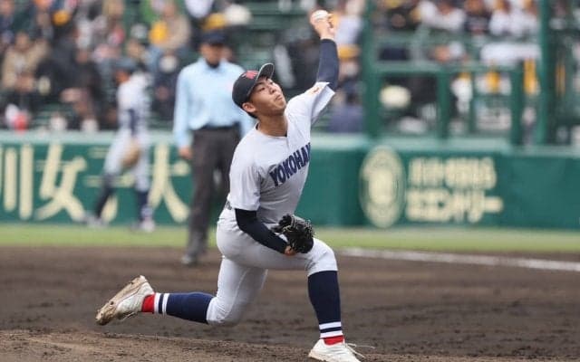 センバツ決勝で\"超異例\"の継投！カウント2ー2からリリーフ登板→1球で三振斬り！采配的中で横浜がピンチ切り抜ける！【センバツ】