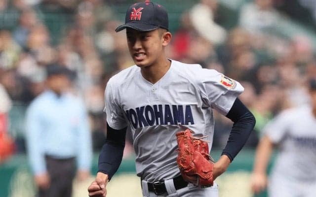 公式戦20連勝も「次勝ってこそホンモノ」、横浜の怪物右腕は早くも夏の甲子園見据える【センバツ】