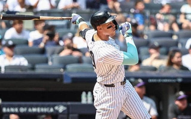 ジャッジが驚異の2戦4発　止まらぬ182km弾丸4号2ラン、216発ペースに本拠地熱狂