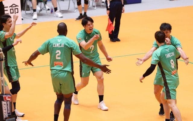 SVリーグ男子　CS出場を争う広島THと日鉄堺BZの直接対決は星を分け合う