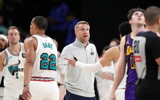 なぜグリズリーズは指揮官を解雇したのか…チームには不穏な空気、PO直前に暗雲か