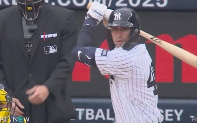 ヤ軍使用の物議を醸す“魚雷バット” 「ボーリングのピン？」「こん棒じゃねーか！」歪な形状にファン騒然