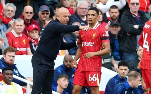 「やらなければならないことに集中」レアル行き報道のアレクサンダー＝アーノルドにスロット監督が言及、契約満了近づくも「全く影響はない」