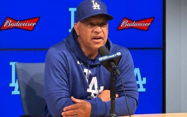 佐々木朗希は「苦労することに慣れていない」　第2戦で涙目も…ロバーツ監督の期待