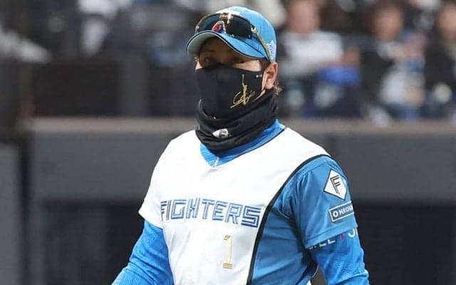 本拠地初勝利も…ハム新庄監督が切り出した“懸念”　強肩だからこそ「投げなくていい」