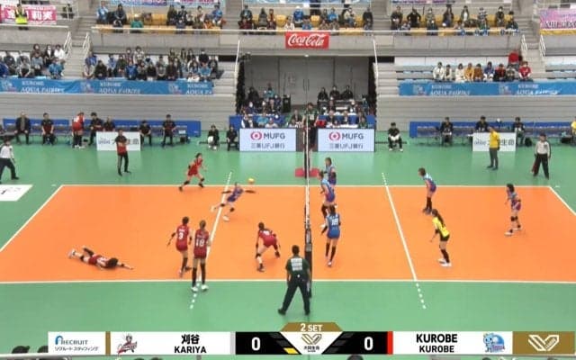 女子バレー、身長150cm“守護神”の守備範囲がエグい！ ワンハンド→ダイビング…落ちないレシーブに反響