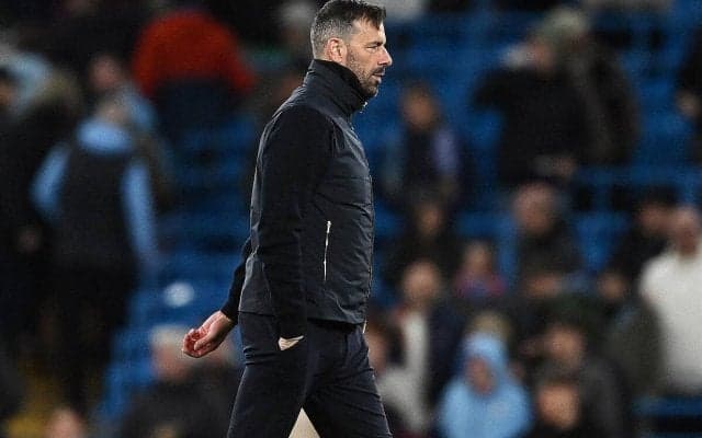 苦境レスターのファン・ニステルローイ監督にプレミア初の不名誉記録…英1部でも66年ぶり