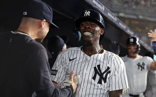 ヤ軍実況が大人気漫画を熱弁　“異端児”野手の愛用品にもデザイン「たくさん身につけてる」